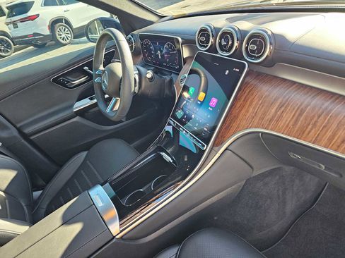 Used 2025 Mercedes-Benz GLC 300 GLC 300 image 11