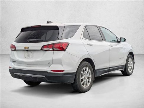 Used 2023 Chevrolet Equinox LT w/ Driver Convenience Package image 5