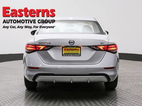 Used 2022 Nissan Sentra SV image 6