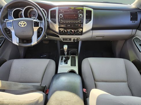 Used 2012 Toyota Tacoma PreRunner image 12