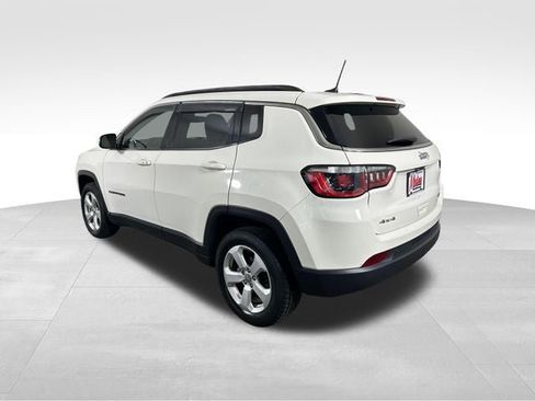 Used 2019 Jeep Compass Latitude w/ Cold Weather Group AWD/4WD image 3