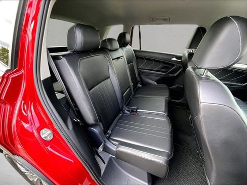 Used 2023 Volkswagen Tiguan SE FWD image 26