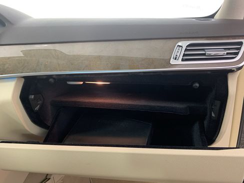 Used 2014 Mercedes-Benz E 350 Luxury image 43