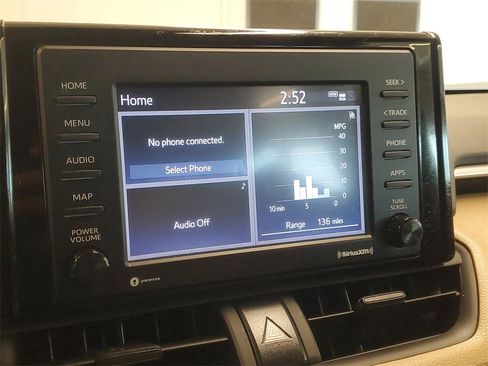 Used 2020 Toyota RAV4 XLE image 25