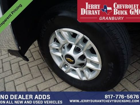 Used 2025 Chevrolet Silverado 2500 LT w/ Convenience Package AWD/4WD image 9