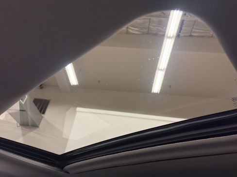 Used 2015 Toyota Highlander XLE image 30