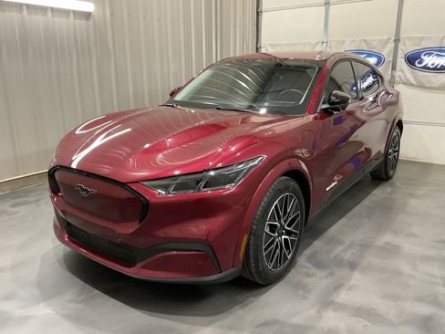 Used 2025 Ford Mustang Mach-E Premium image 3