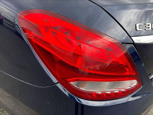 Used 2018 Mercedes-Benz C 300 4MATIC Sedan w/ Premium Package image 25