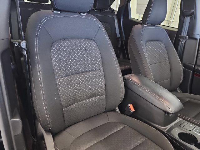 Used 2025 Ford Escape Active AWD/4WD image 29
