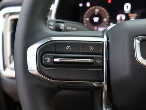 Used 2023 GMC Canyon Denali image 14