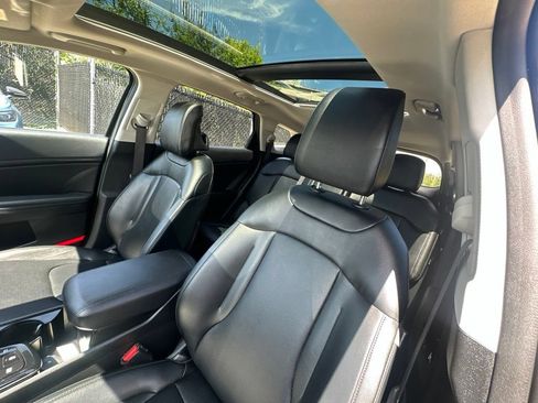 Used 2025 Kia Sportage EX w/ Premium Package AWD/4WD image 11