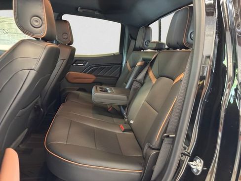 New 2026 GMC Canyon AT4 w/ AT4 Premium Package AWD/4WD image 14