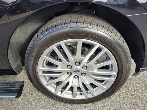 Used 2023 Ford Expedition Platinum image 17