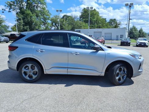 Used 2024 Ford Escape ST-Line AWD/4WD image 3