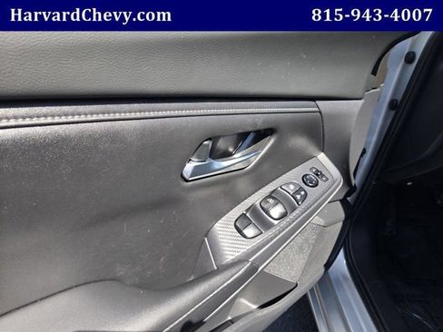 Used 2022 Nissan Sentra S FWD image 32