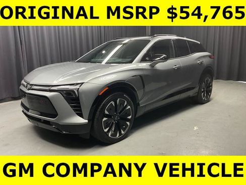 Used 2025 Chevrolet Blazer EV RS AWD/4WD image 2