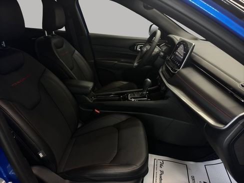 Used 2026 Jeep Compass Trailhawk AWD/4WD image 18
