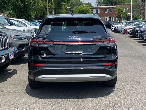 Used 2023 Audi Q4 e-tron Premium Plus w/ Premium Plus RWD image 4