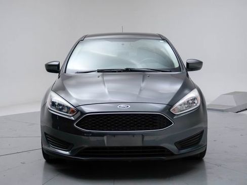 Used 2018 Ford Focus SE FWD image 11