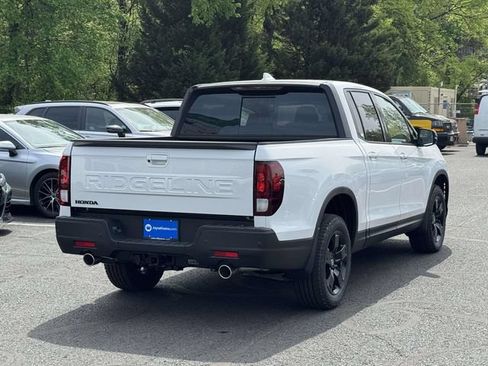 New 2026 Honda Ridgeline Black Edition image 2