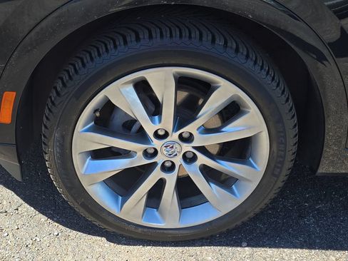 Certified 2023 Buick Envision Avenir AWD/4WD image 35