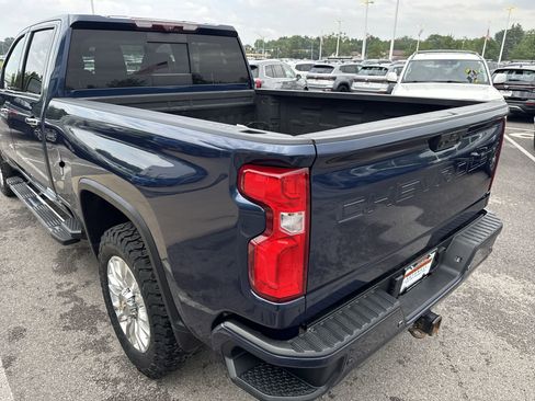 Used 2021 Chevrolet Silverado 2500 High Country w/ Z71 Off-Road Package image 25