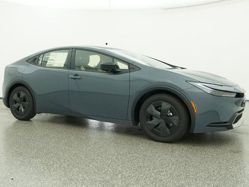 New 2026 Toyota Prius SE image 40