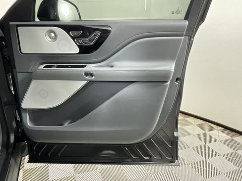 Used 2020 Lincoln Aviator Reserve w/ Equipment Group 201A image 21