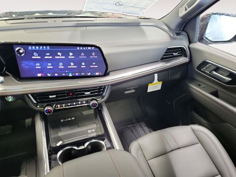 New 2026 Chevrolet Suburban RST w/ RST Capability Package image 12