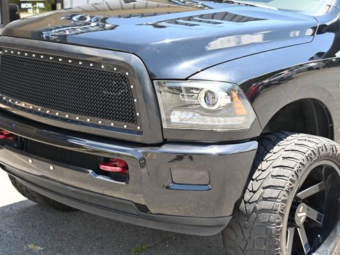 Used 2012 RAM 2500 ST w/ Chrome Appearance Group AWD/4WD image 7