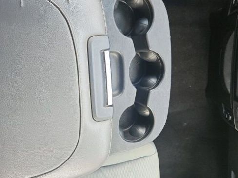 Used 2019 RAM 1500 Classic SLT RWD image 18