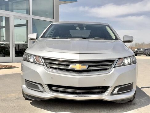 Used 2017 Chevrolet Impala LT FWD image 3