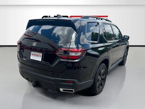 Used 2025 Honda Pilot Black Edition image 7