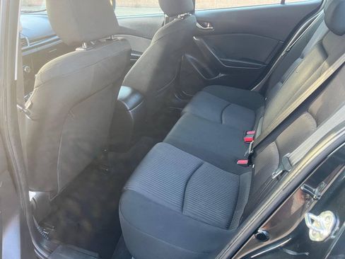 Used 2014 MAZDA MAZDA3 i Touring w/ Technology Package FWD image 8
