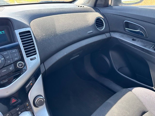 Used 2015 Chevrolet Cruze LT FWD image 18
