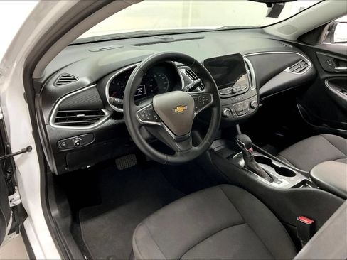Used 2024 Chevrolet Malibu RS FWD image 10