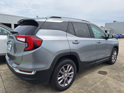 Used 2023 GMC Terrain SLT image 5