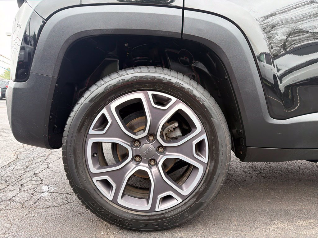 Used 2015 Jeep Renegade Limited AWD/4WD image 11