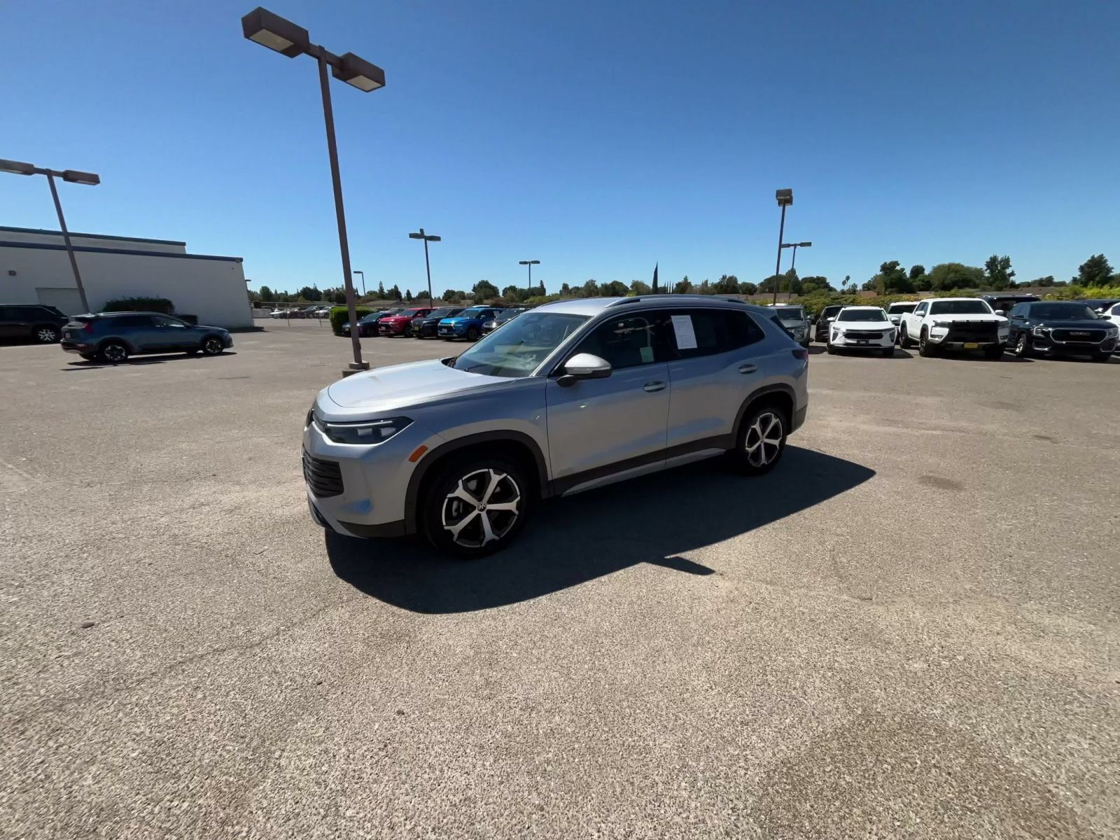 Used 2026 Volkswagen Tiguan SE AWD/4WD image 7