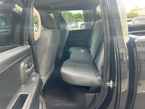 Used 2018 RAM 1500 Express AWD/4WD image 13
