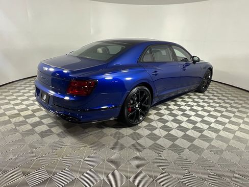 Used 2023 Bentley Flying Spur S V8 image 4