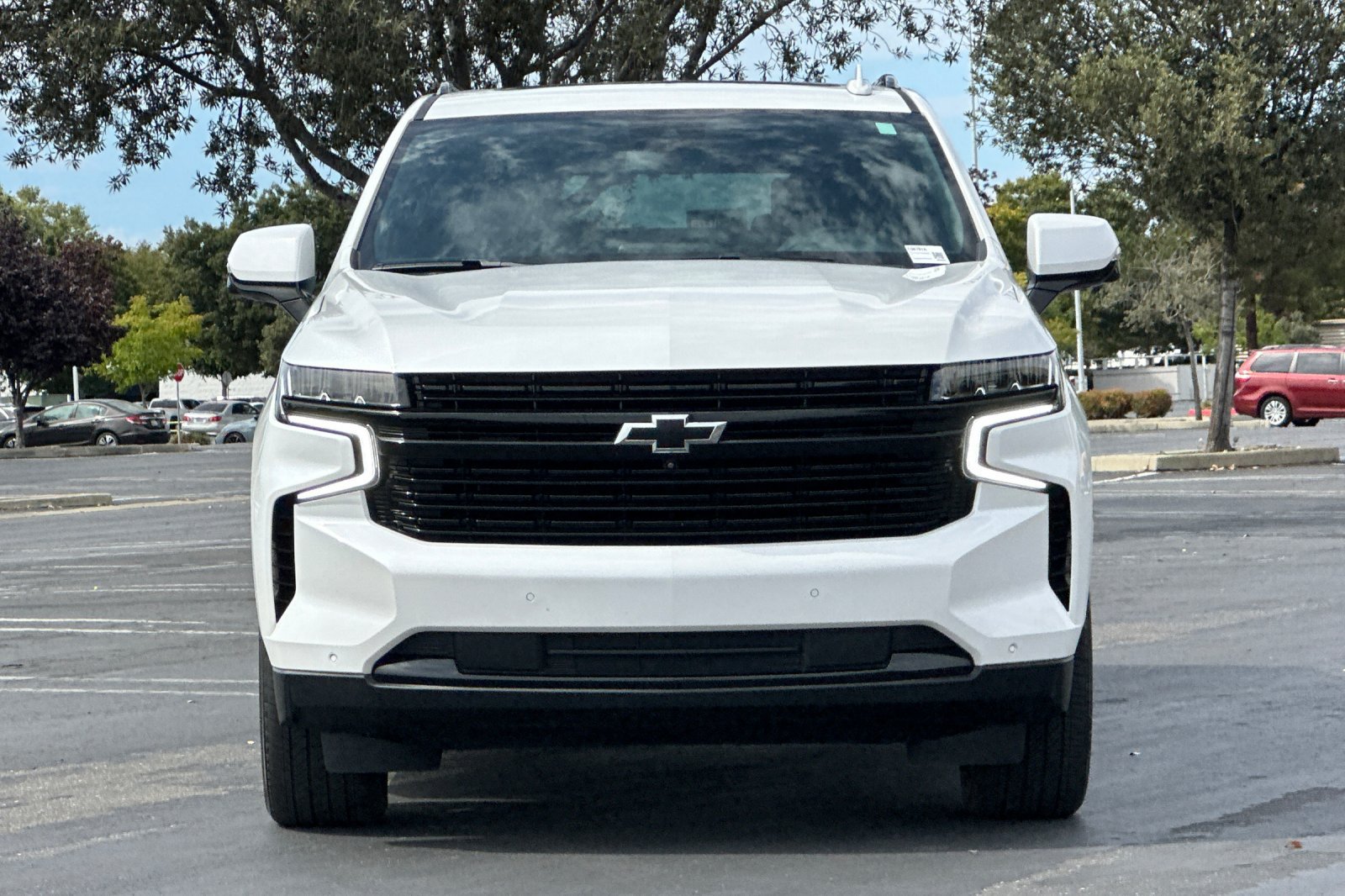 Used 2024 Chevrolet Suburban RST w/ Luxury Package AWD/4WD image 9