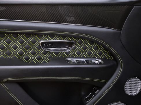 Used 2023 Bentley Bentayga AWD/4WD image 10