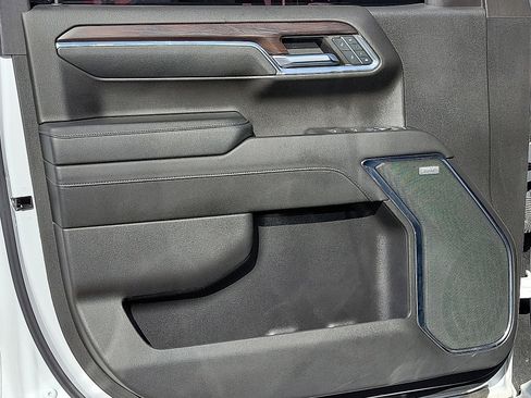 Used 2024 GMC Sierra 1500 SLT image 11