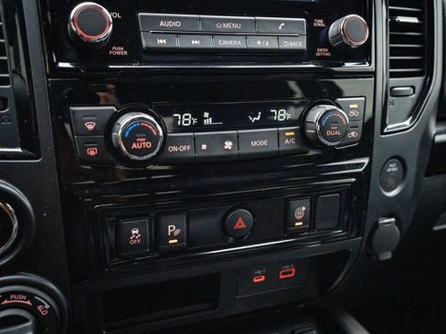 Used 2024 Nissan Titan SV w/ SV Bronze Edition Package image 31