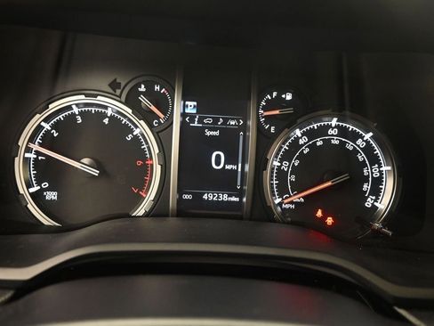 Used 2024 Toyota 4Runner TRD Off-Road AWD/4WD image 18