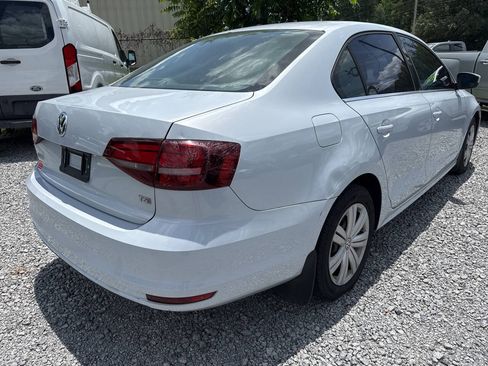 Used 2017 Volkswagen Jetta S FWD image 3