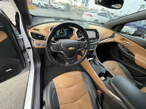 Used 2017 Chevrolet Volt Premier w/ Driver Confidence II Package FWD image 77