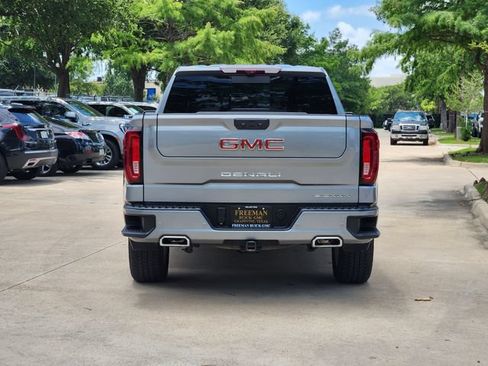 Used 2024 GMC Sierra 1500 Denali w/ Technology Package AWD/4WD image 7