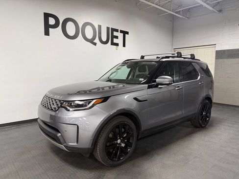 Used 2023 Land Rover Discovery S AWD/4WD image 2
